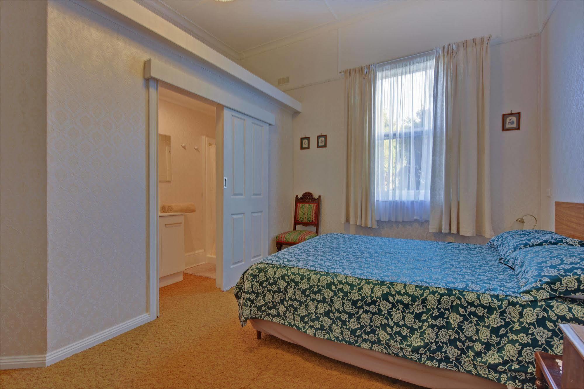 Strahan Wilderness Lodge מראה חיצוני תמונה